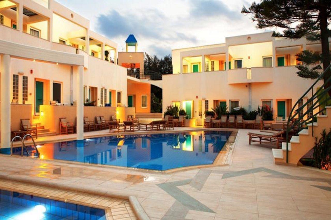 Forum Suites Като Дарацо Екстериор снимка